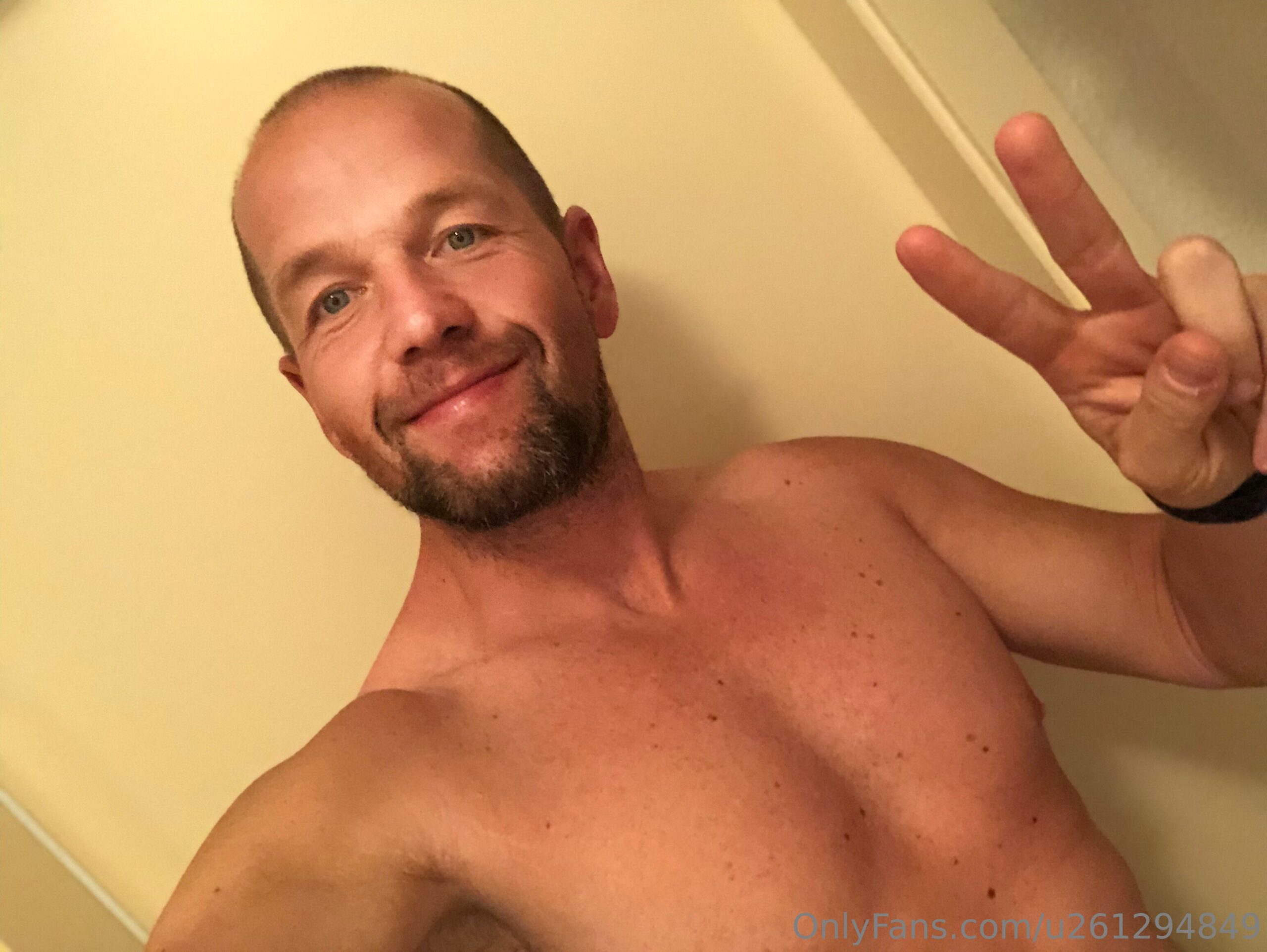 u261294849 (@u261294849) auf OnlyFans